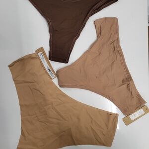 (SKIMS)3 panties for $32 new with tag, Size:S,. SKIMS-Style 013